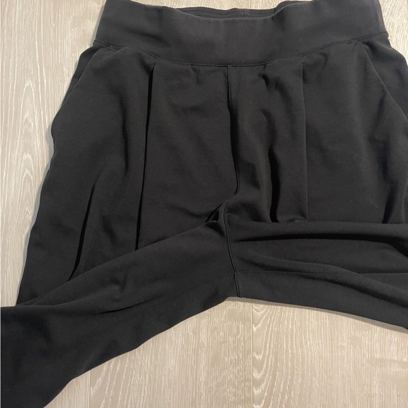 Lululemon Can You Feel The Pleat Crop Pants *21" Black size 8 - Picture 12 of 16